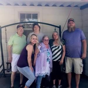 Meet your Posher, Tina